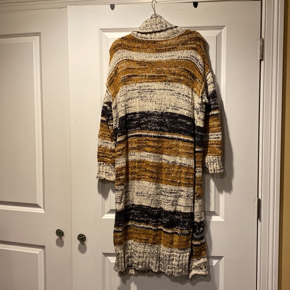 Fp Sweater - Picture 2 of 5